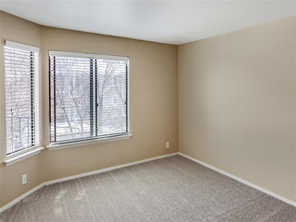 James Pointe Apartments Image 17