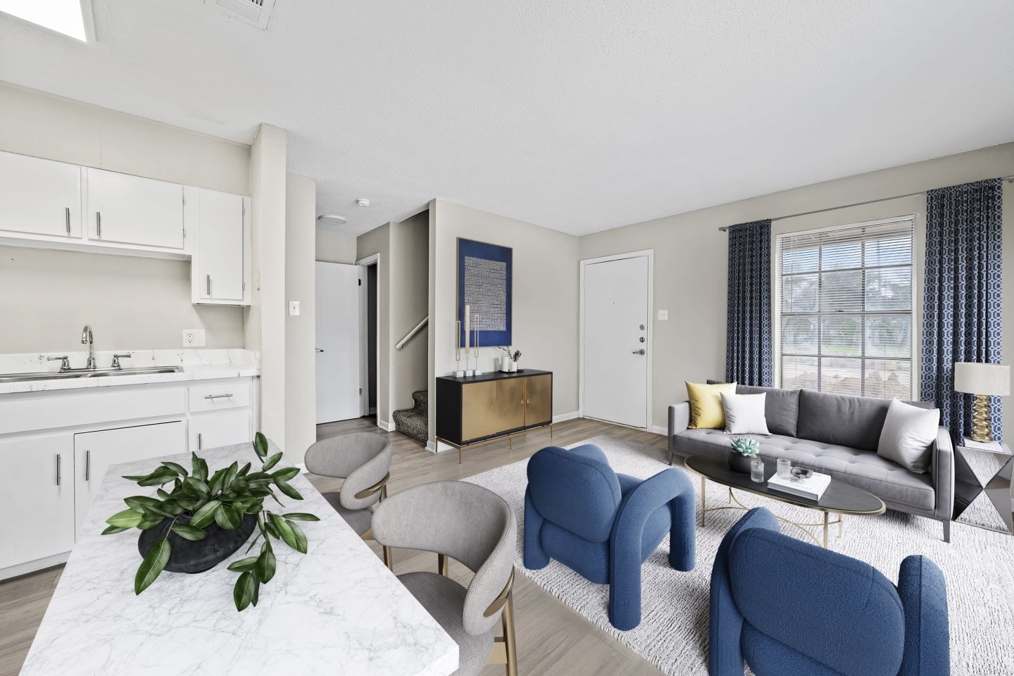 The Lynx Apartments and Townhomes Image 3