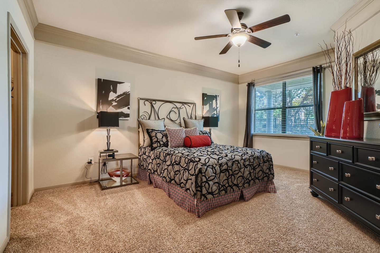 Grand Villas at Katy Image 25