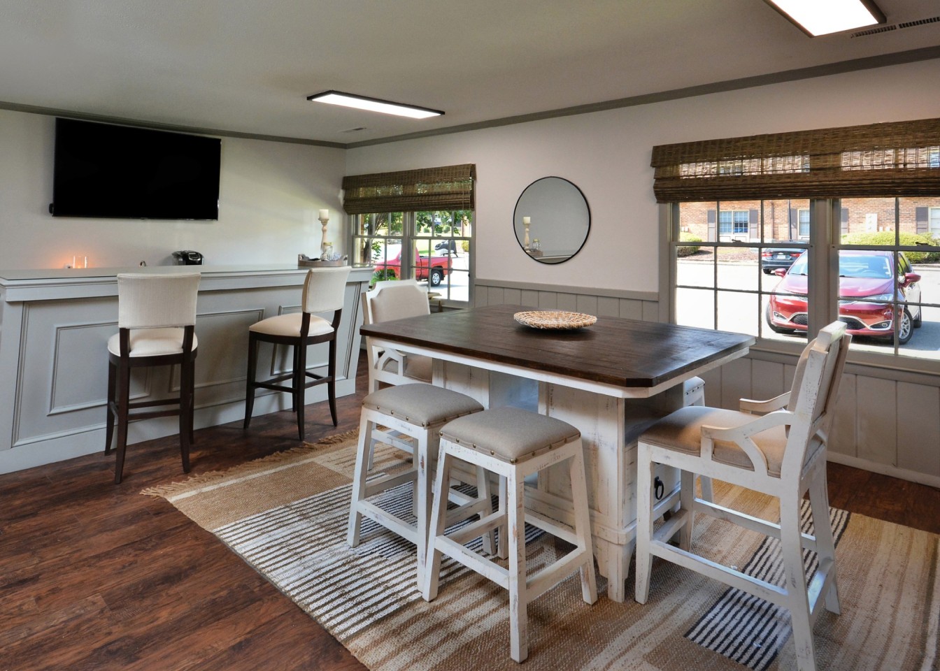 The Chateau Apartments Image 15