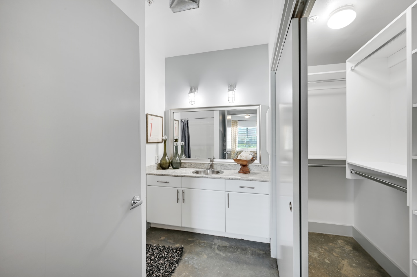 5225 Maple Avenue Image 12