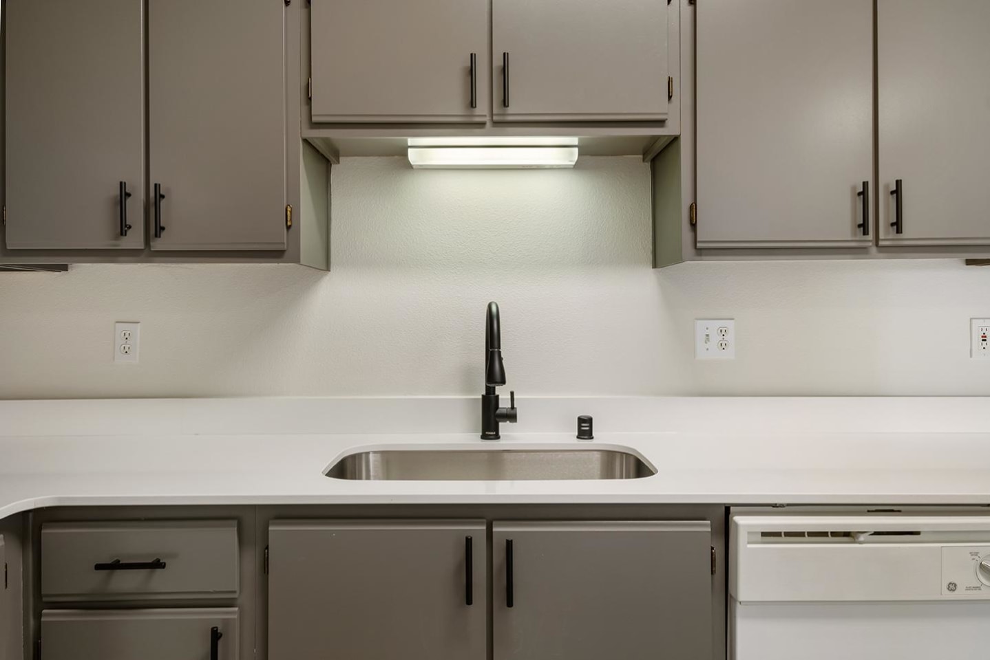 Shoreline Village Apartment Homes Image 44