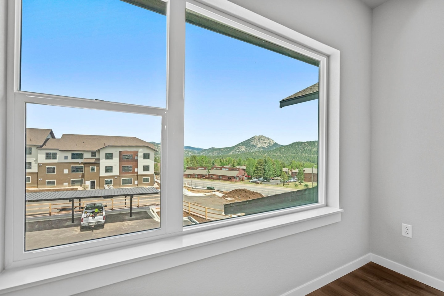 Prospector Apartments Image 29