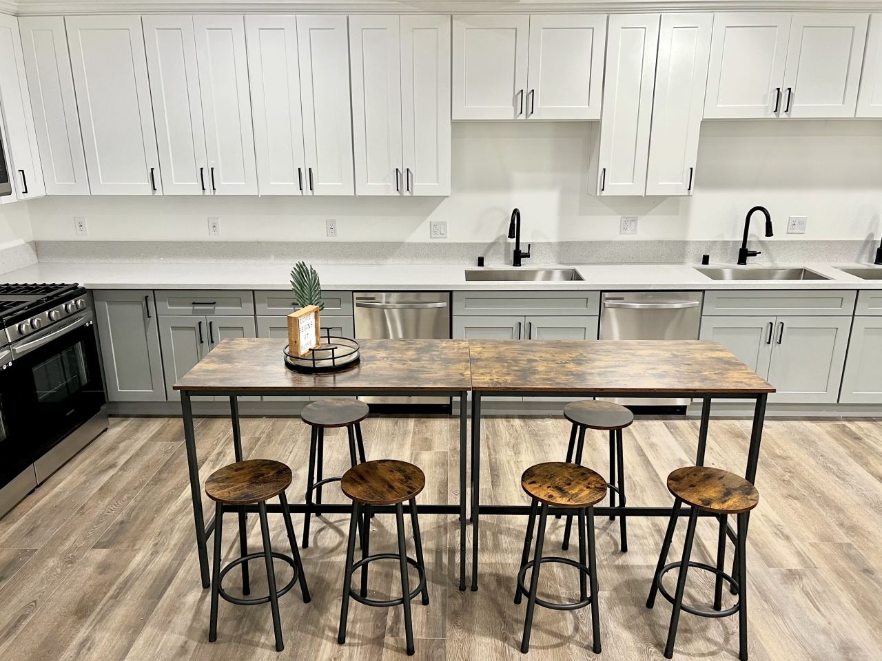 1587 W 35th Street - Co-Living Image 8