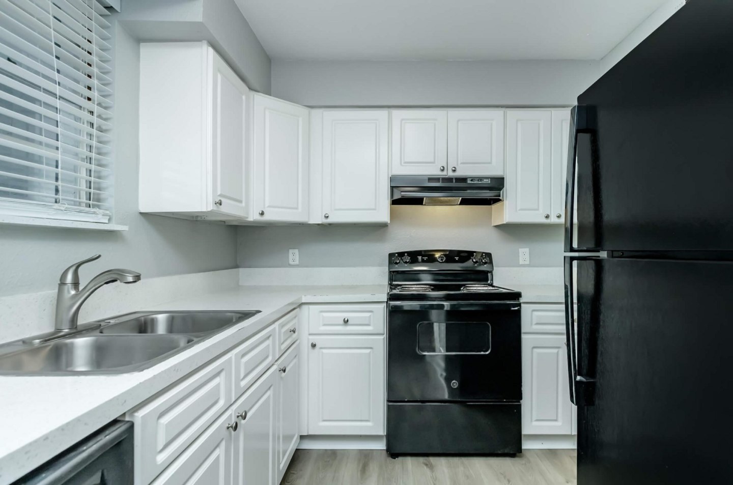 Park Village Apartments Image 13