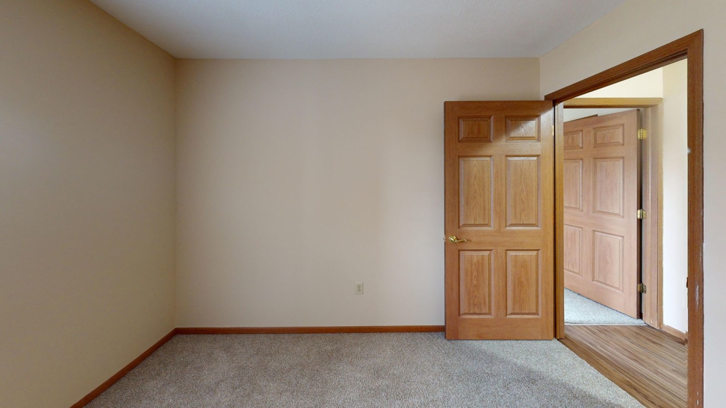 Duck Creek Apartments Image 5