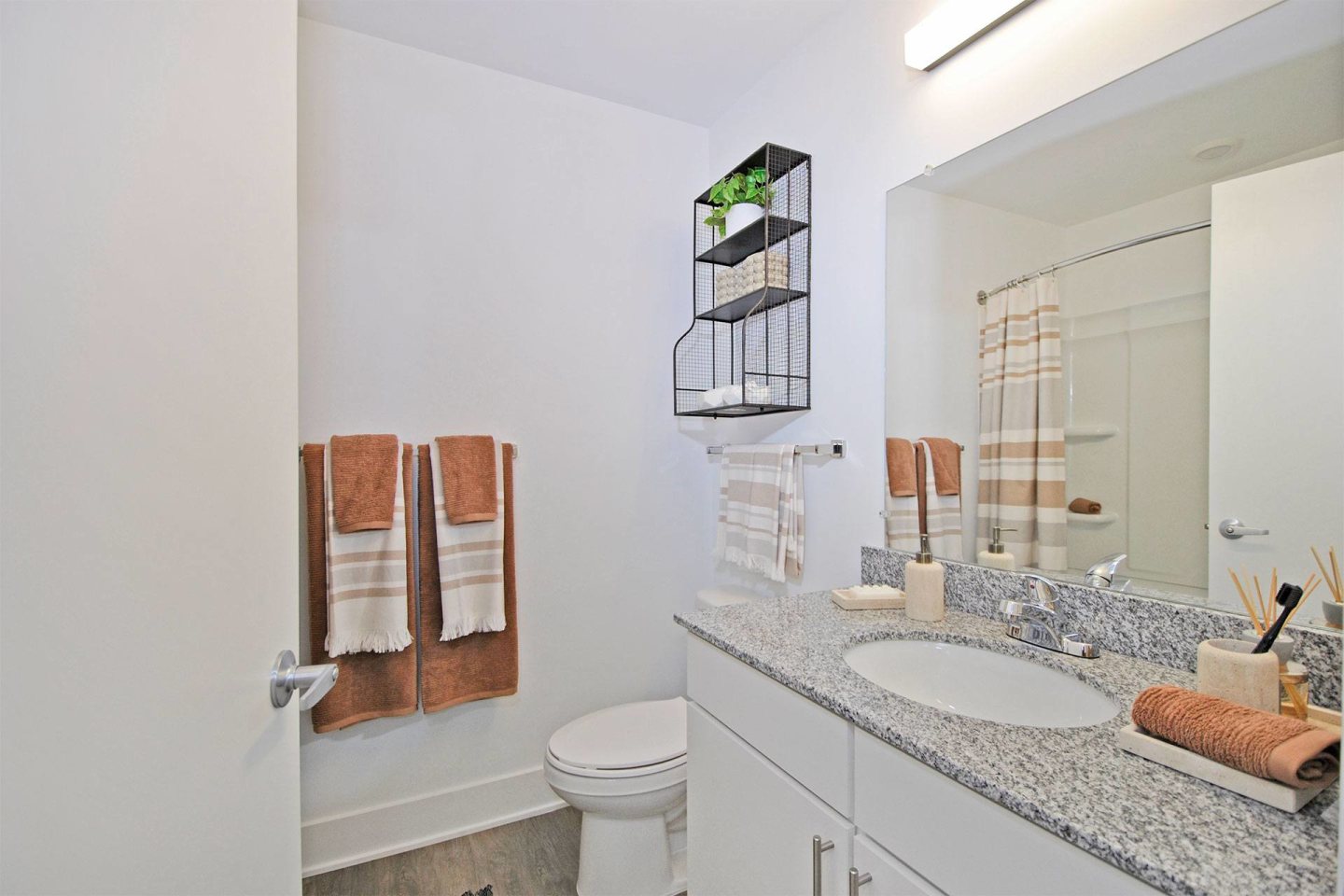 Avant Apartments Image 1
