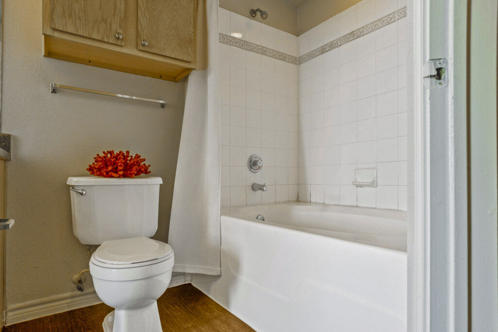 Blue Lake Villas II Image 11
