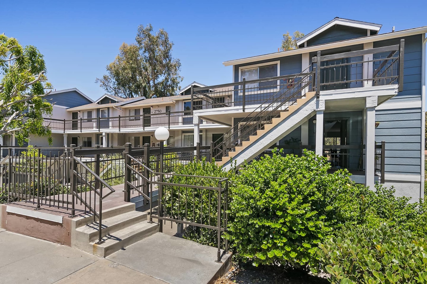 The Avenue at Carlsbad Image 12