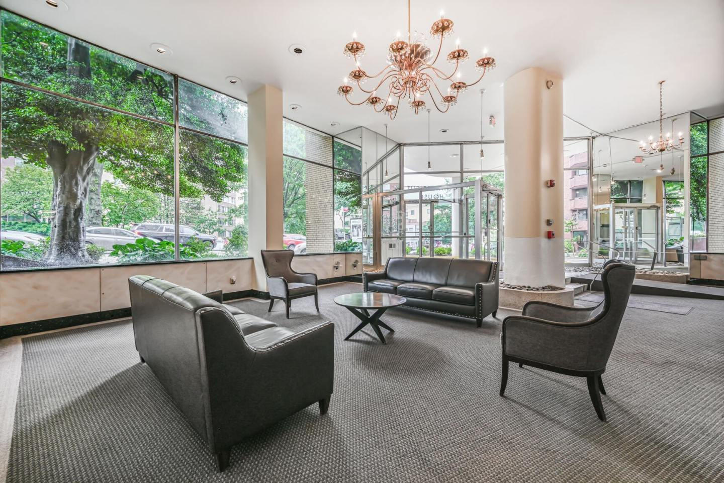 Connecticut House Apartments Image 3