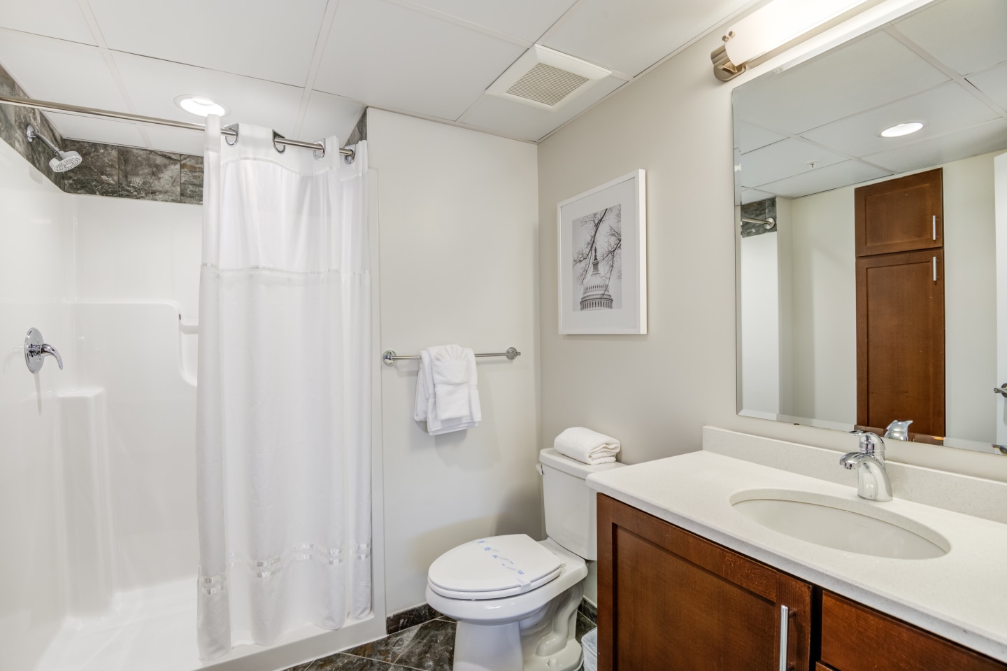 Virginia Square Towers Image 34