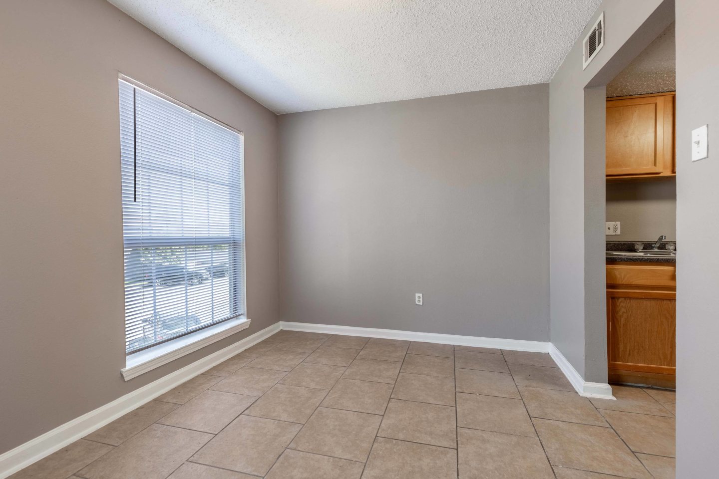 Westchase Apartments Image 13