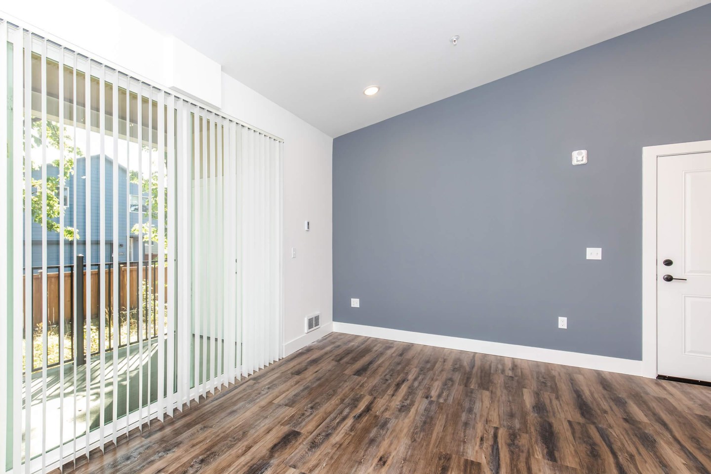Lakeview Apartments Image 7