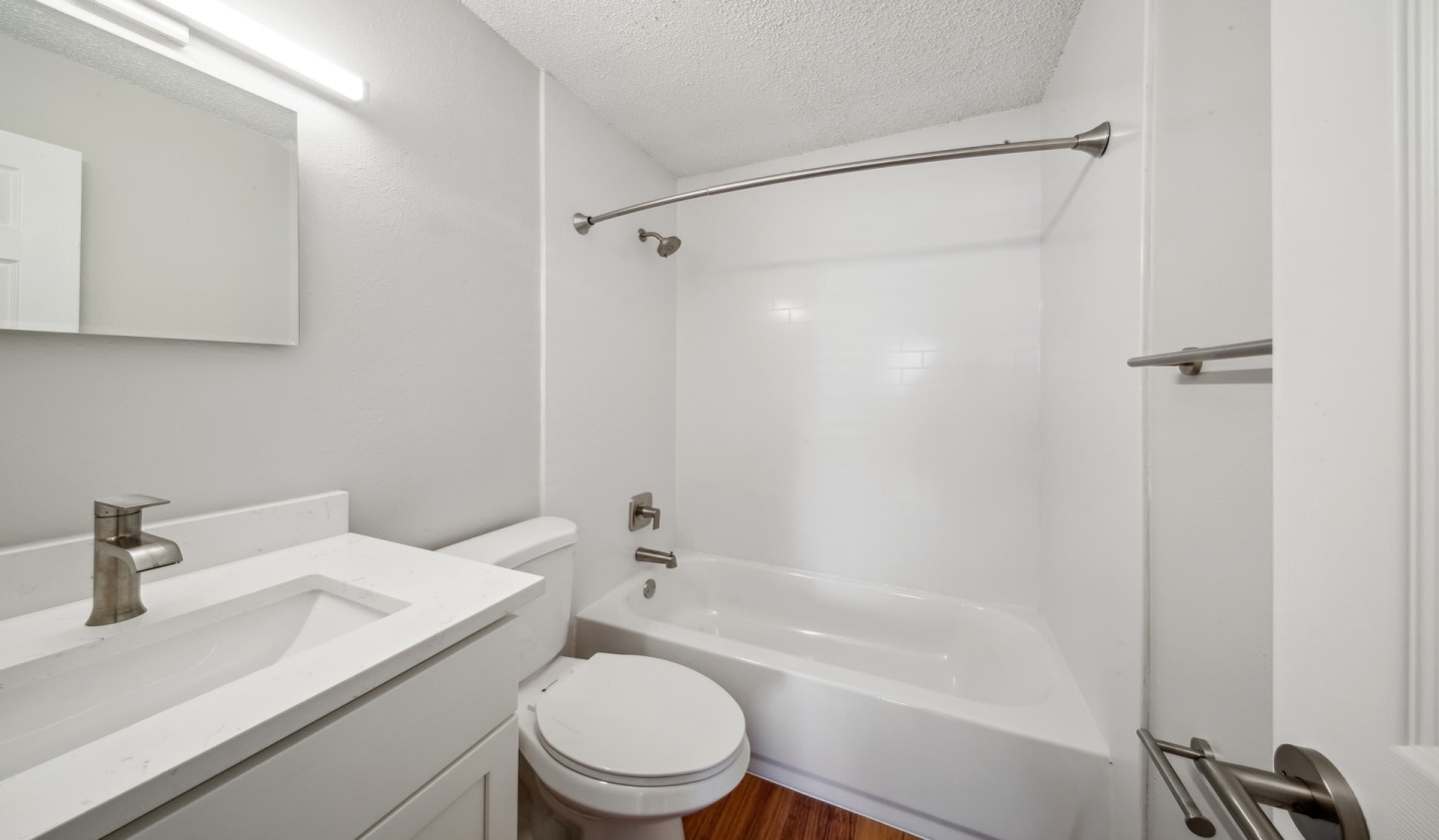 Meadow Creek Apartments Image 11