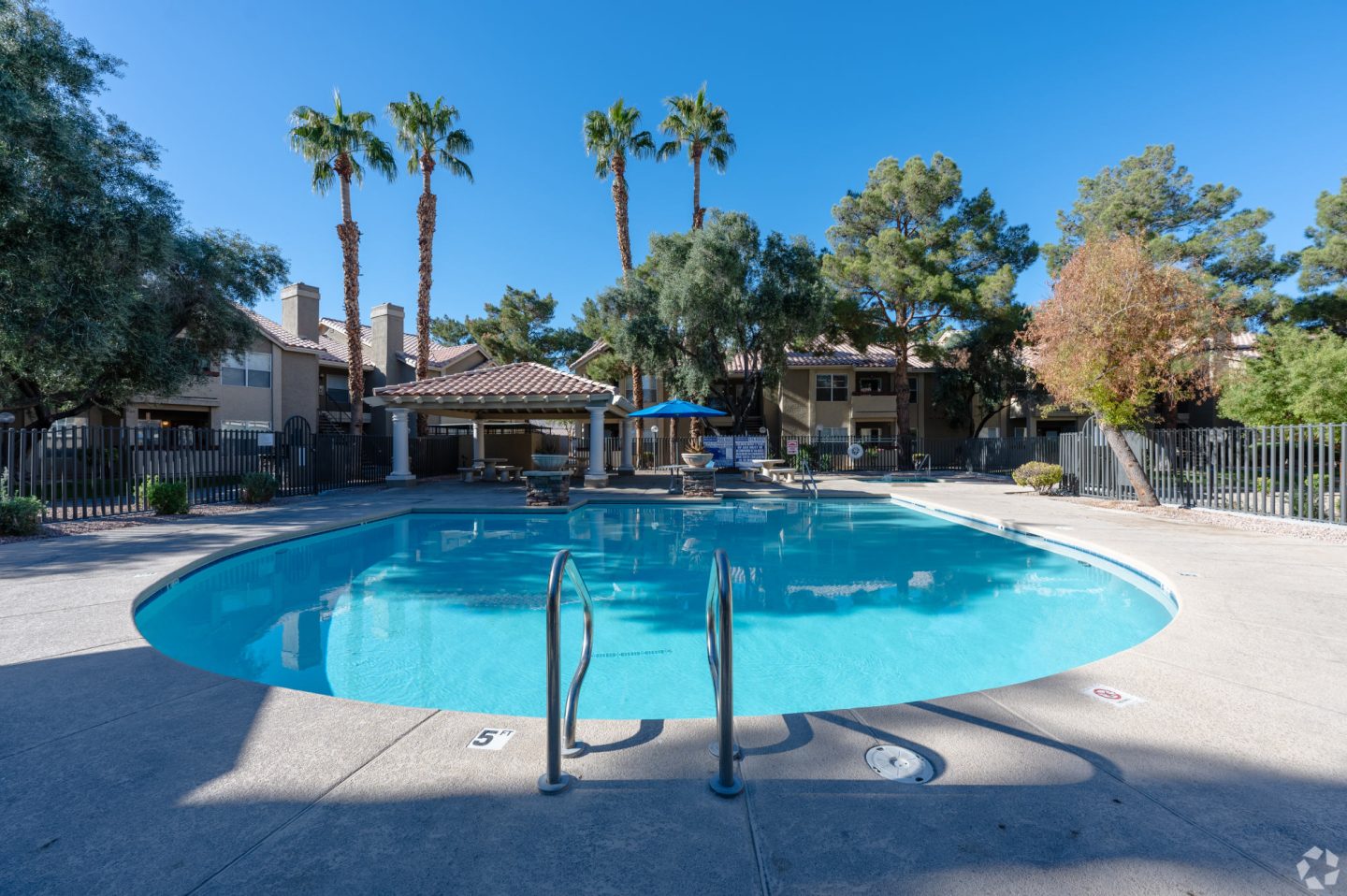 Gloria Park Villas Apartments Image 1
