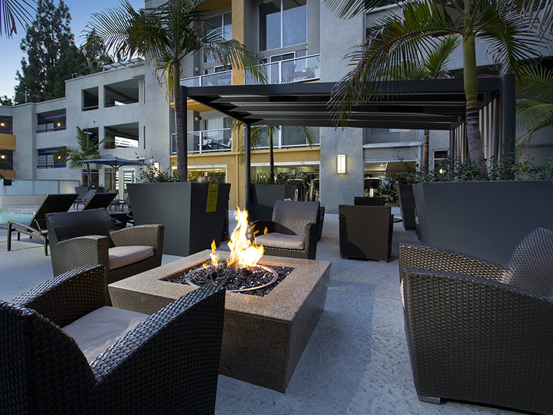 The Crescent at West Hollywood Image 26