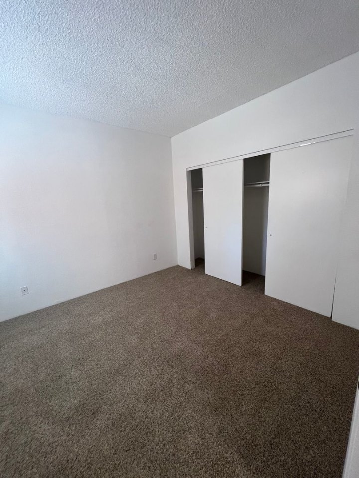 Emerald Pointe Image 11