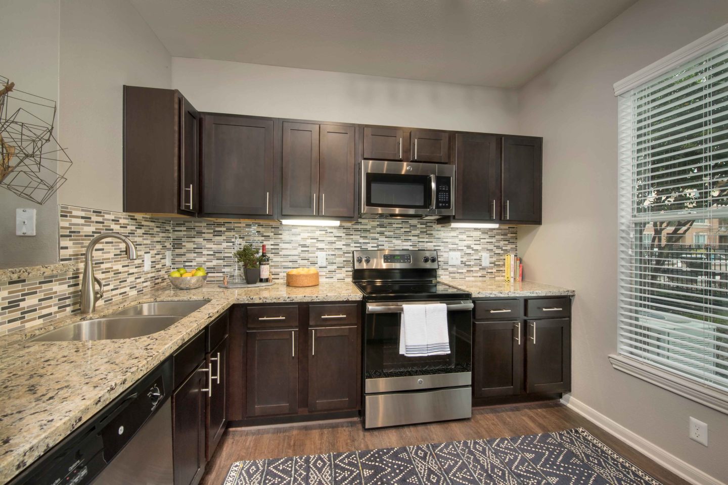 Gables Metropolitan Uptown Image 26