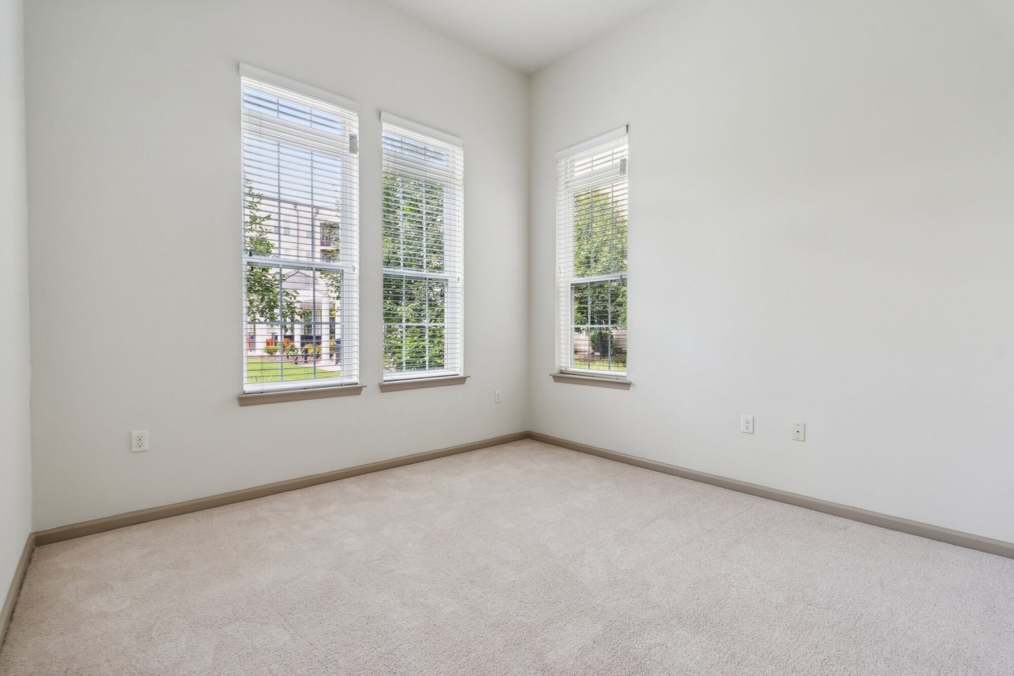 322 Baldwin Image 12