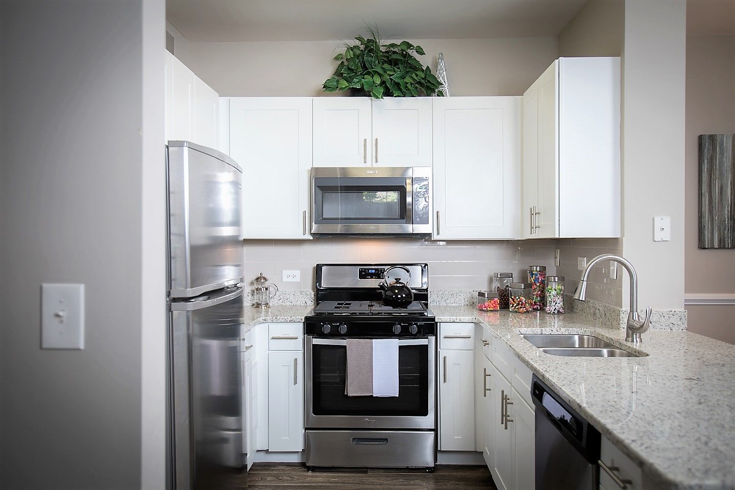 Woodlake Apartments Image 5