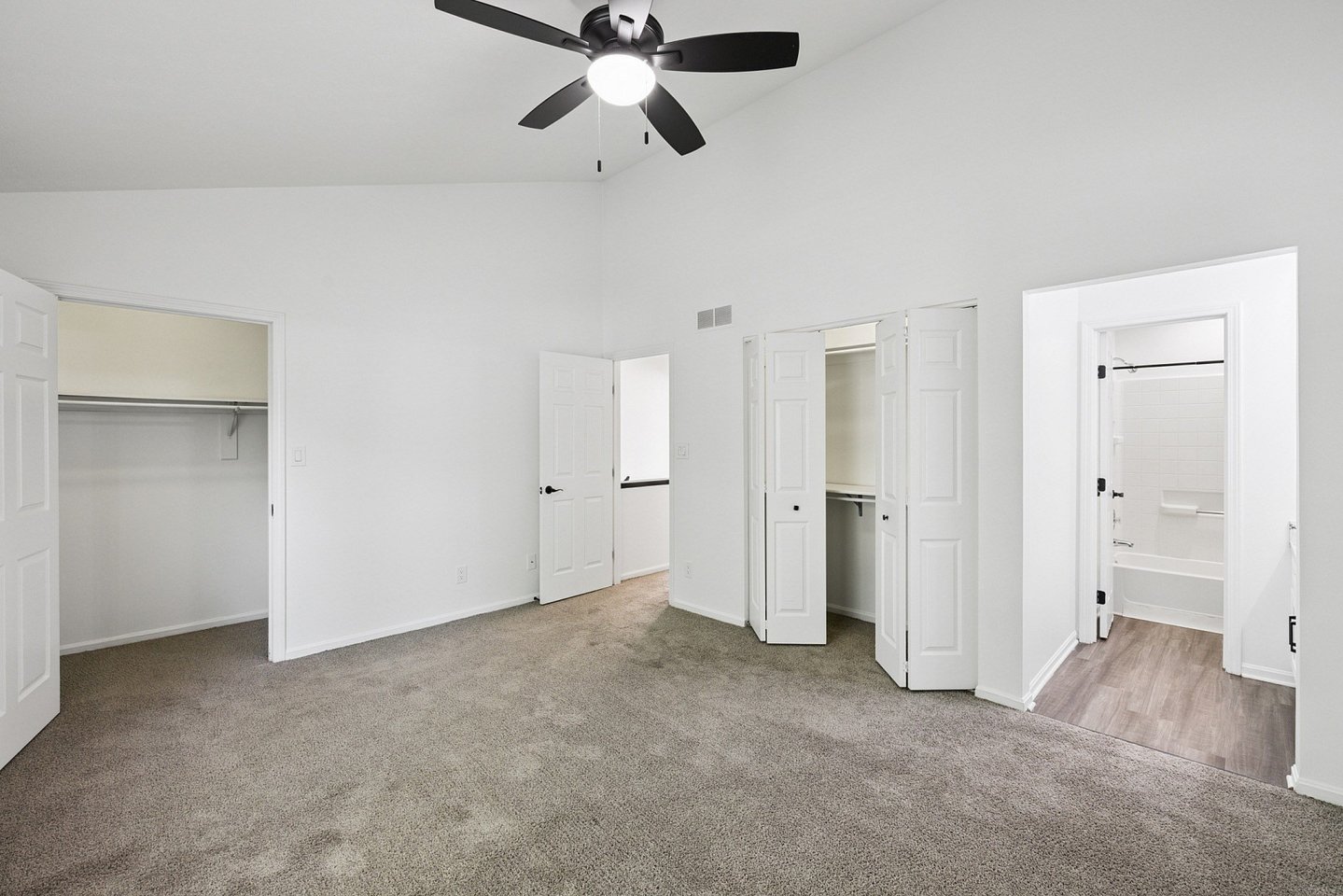 The Residence at Turnberry Apartment Homes Image 10