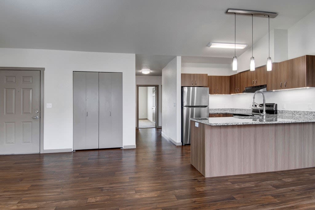 Bellevue Crossing Image 44