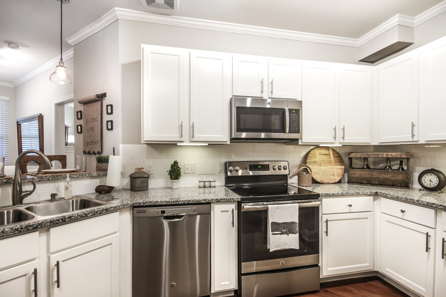 Sweetwater Waterfront Apartment Homes Image 42