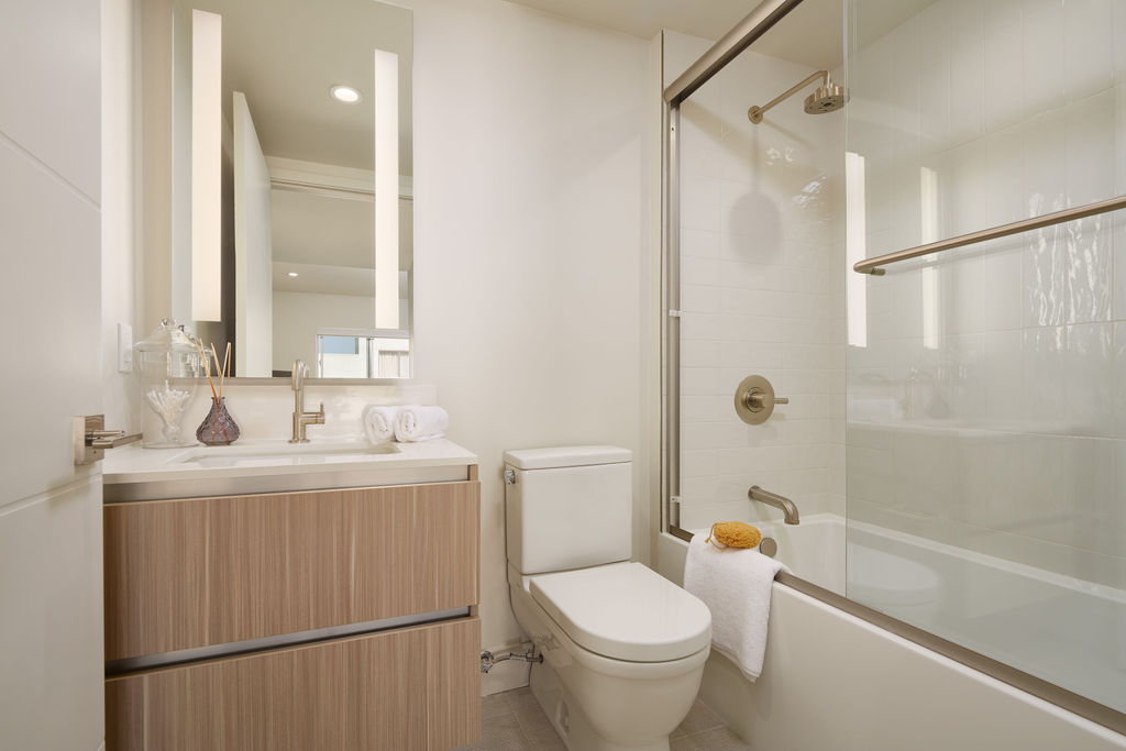 Reve - 11837 Mayfield Image 15
