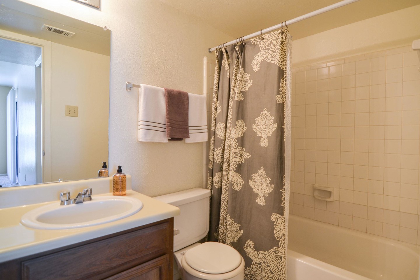 Wildflower Apartment Homes Image 3