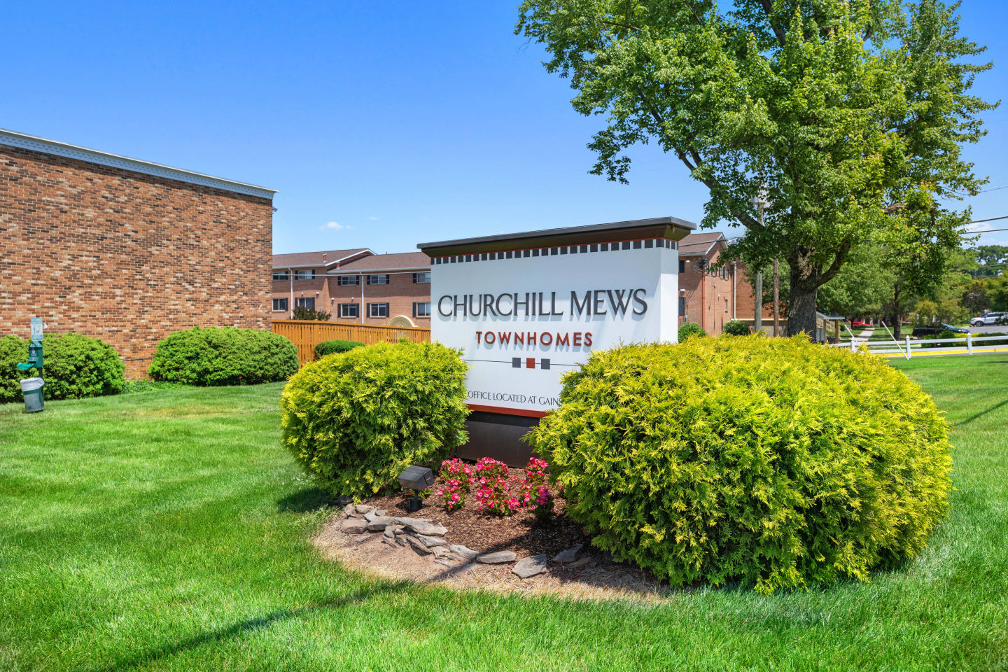Gainsborough Court, Churchill Mews, and Copperfield Square Apartments & Townhomes Image 14