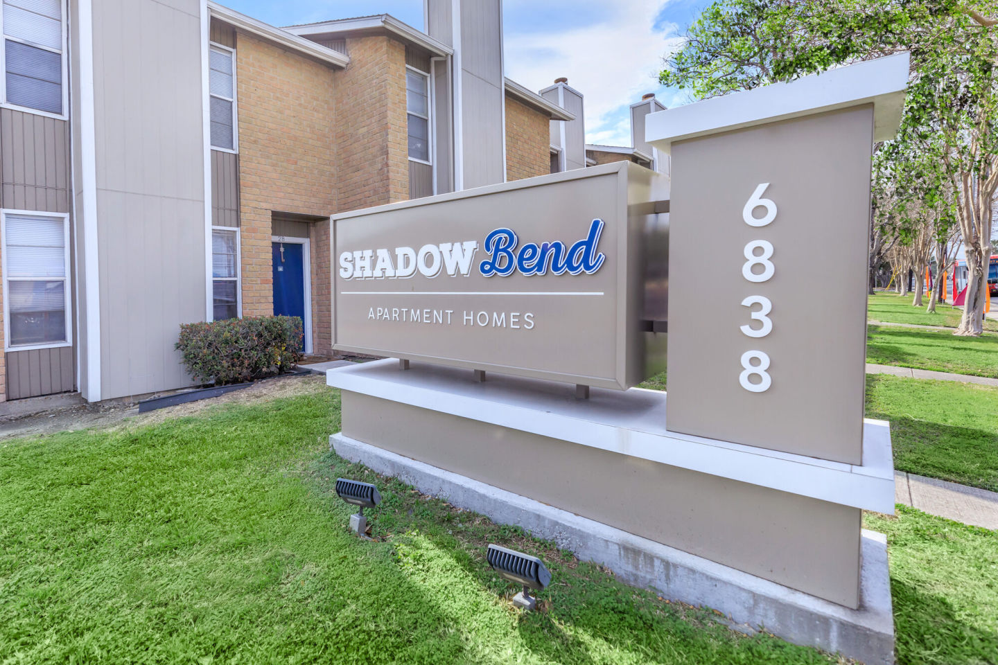 Shadow Bend Apartment Homes Image 1