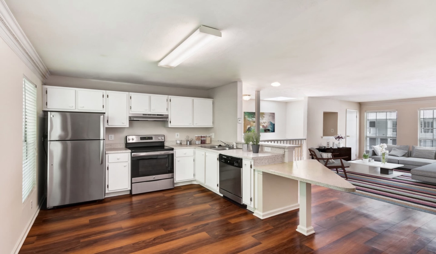 Peachtree Park Apartments Image 3