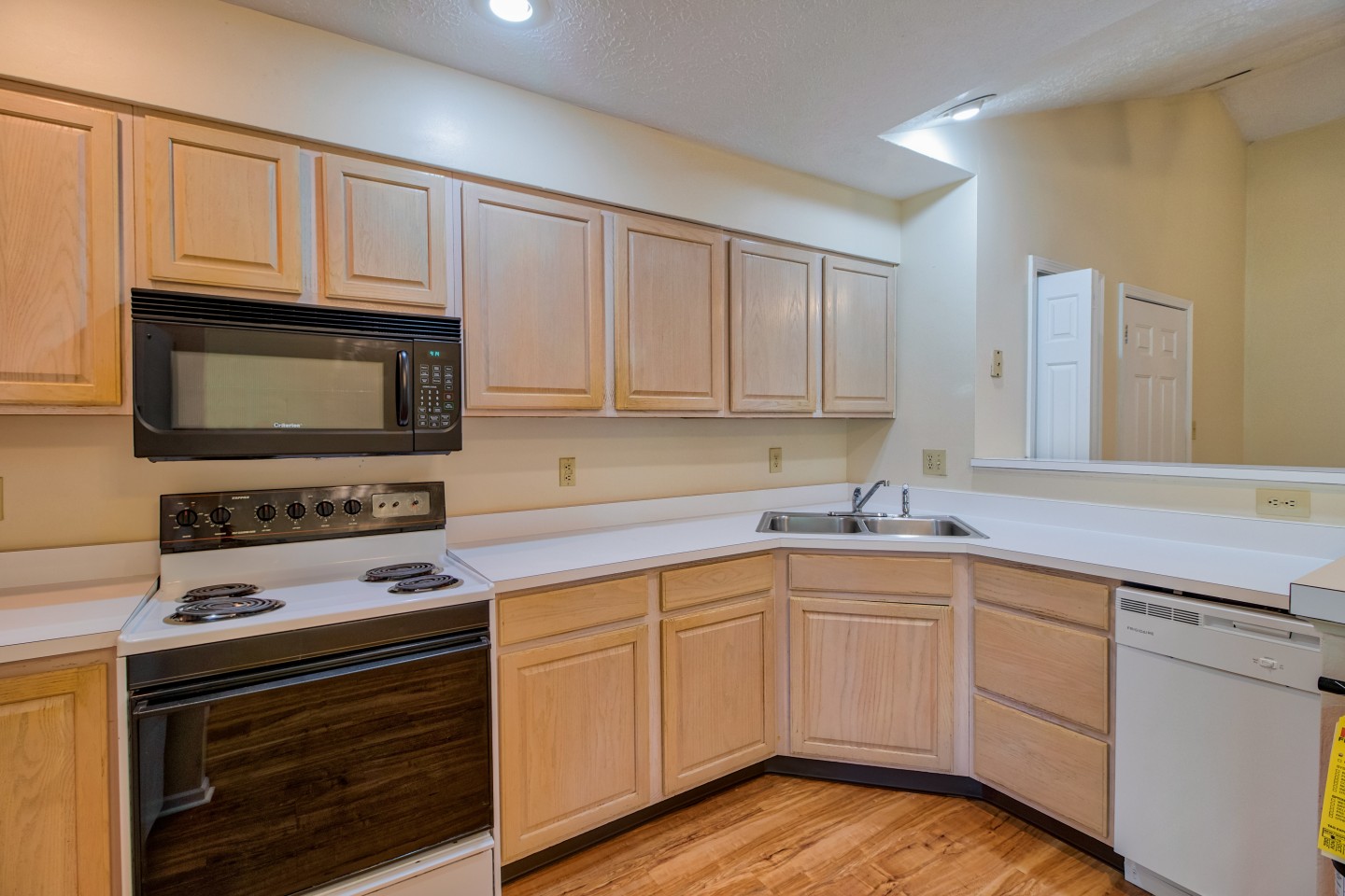 Walnut Springs Apartments Image 20