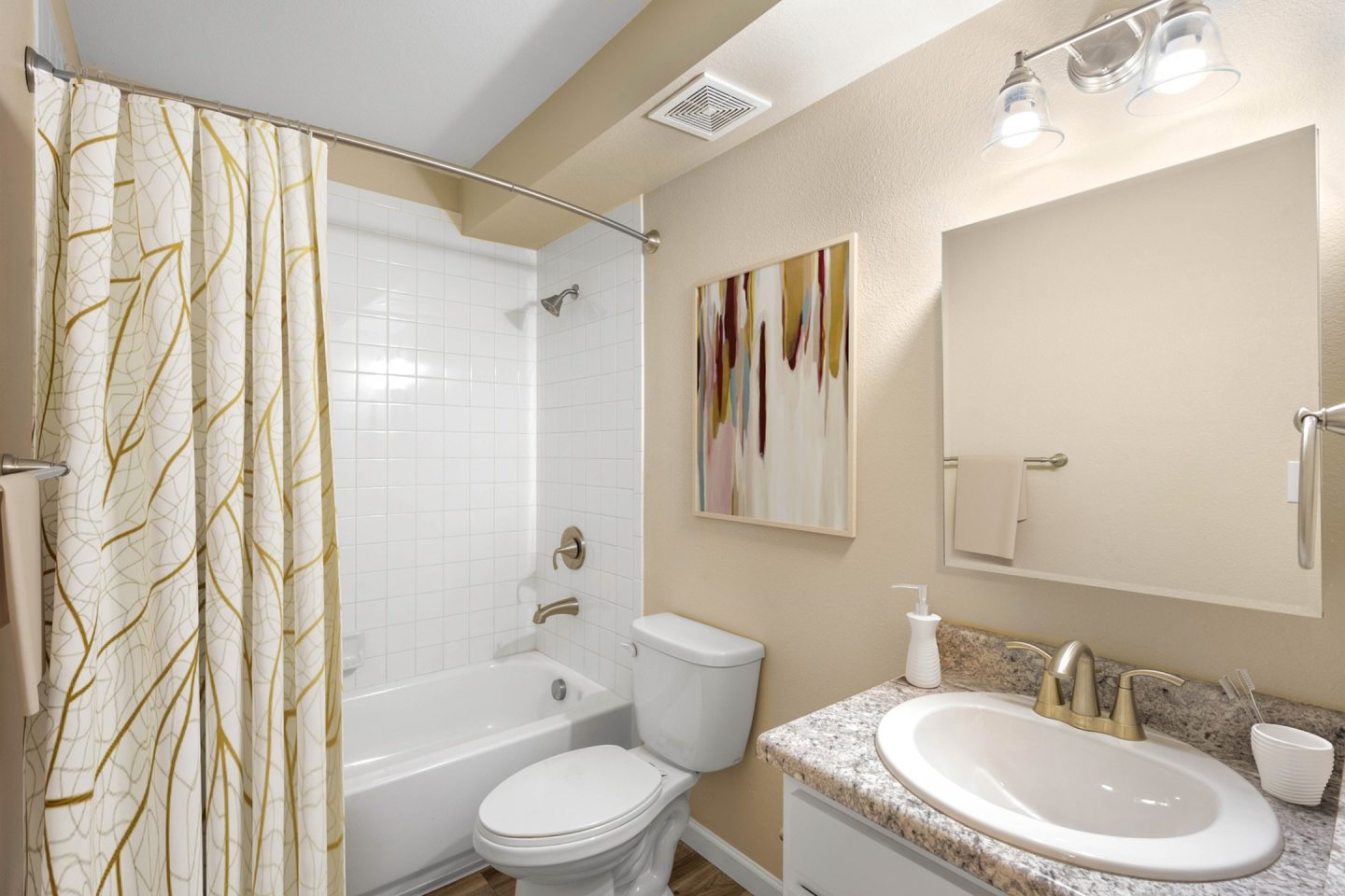 Bella Terra at City Center Apartments Image 7