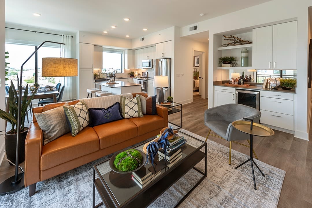 Pearl Rosemont Image 34