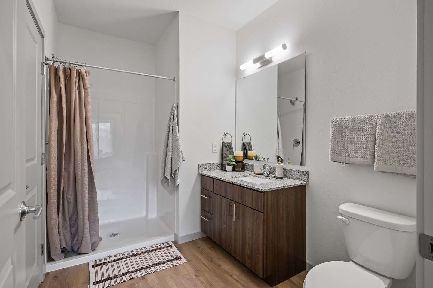Fenview Flats Image 37