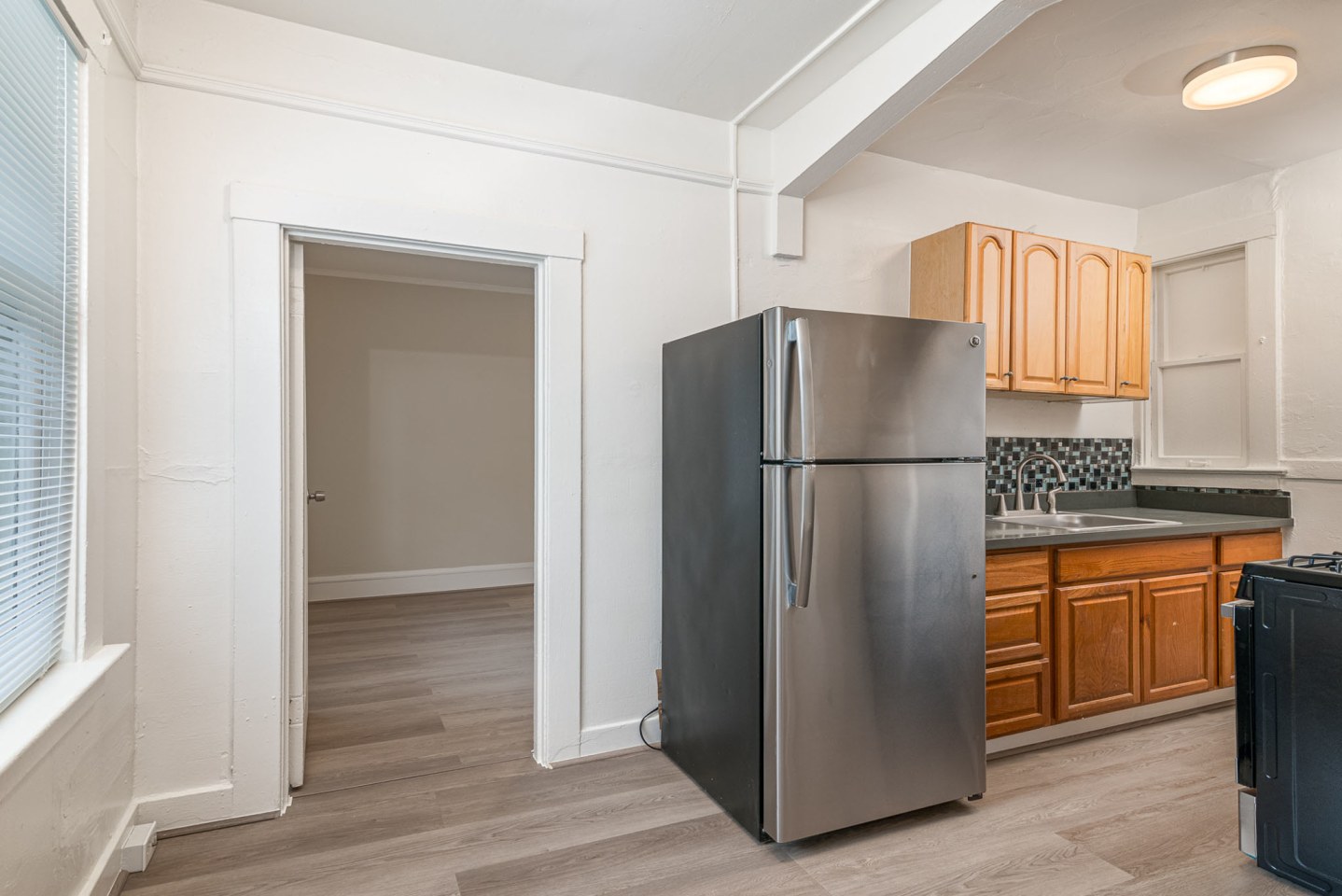 1030 LARKIN Apartments Image 6