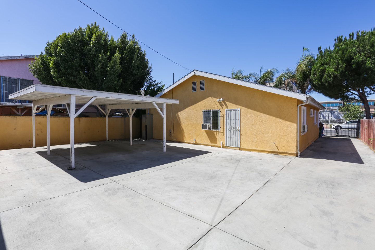 1374 W 35th Place - Co-Living Image 16