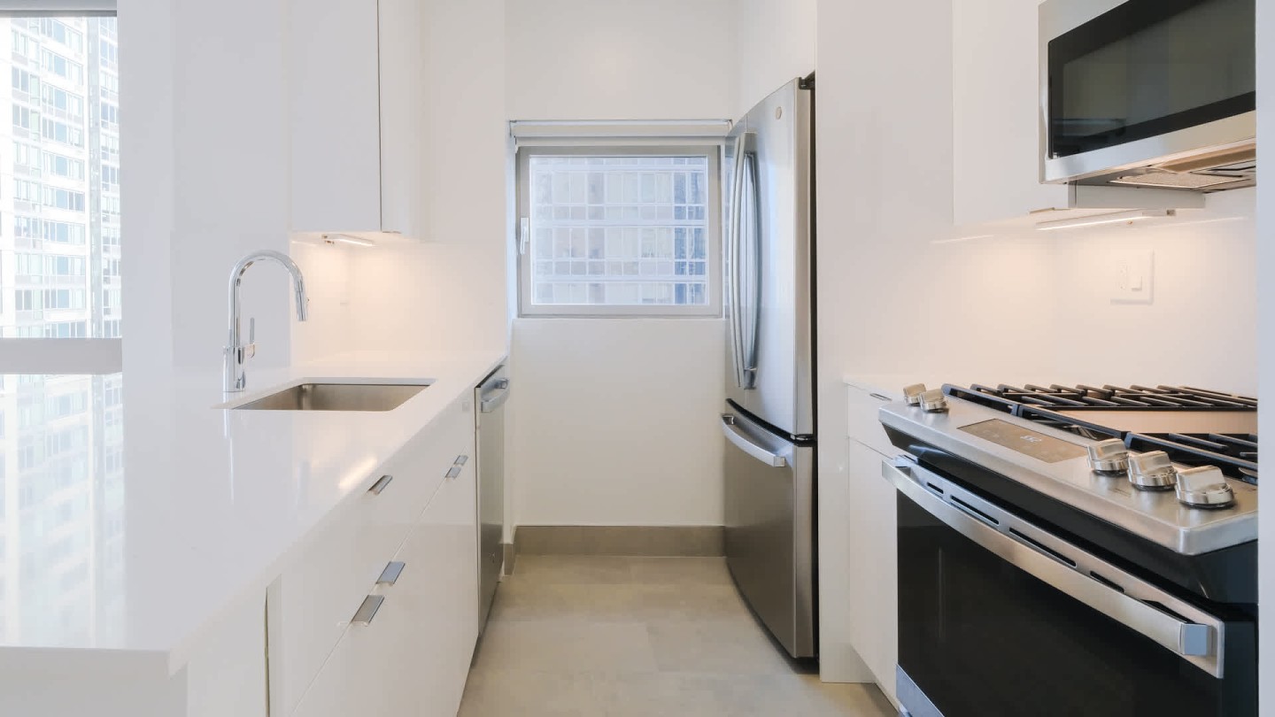 777 6th Avenue Image 4