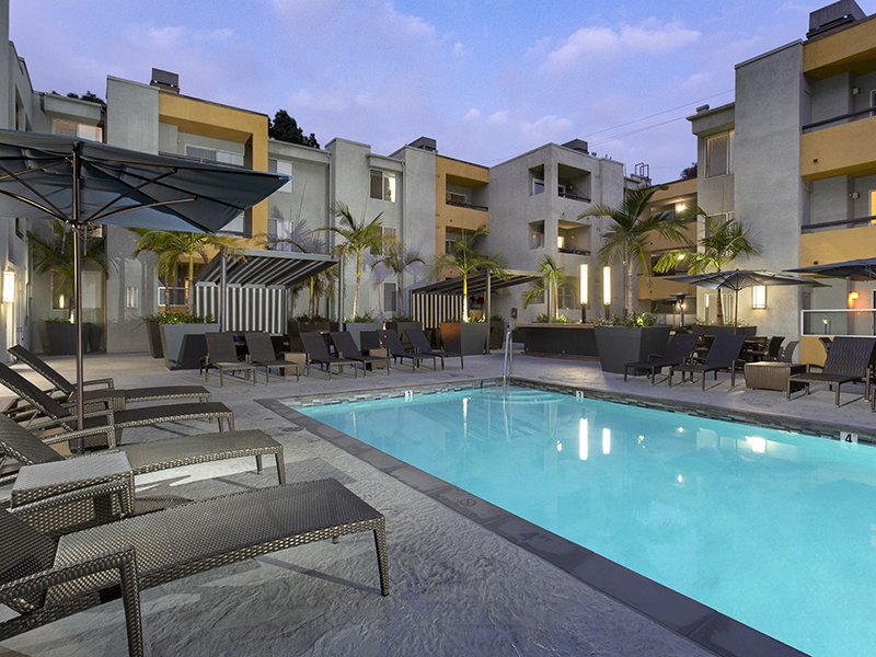 The Crescent at West Hollywood Image 24
