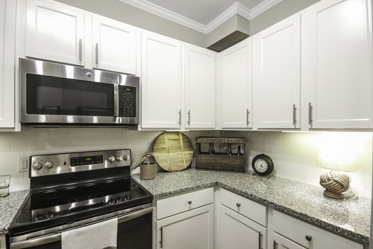 Sweetwater Waterfront Apartment Homes Image 40