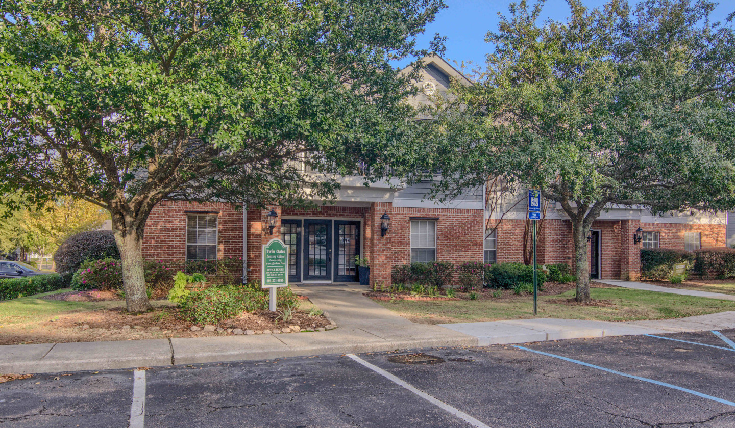 Twin Oaks Image 21