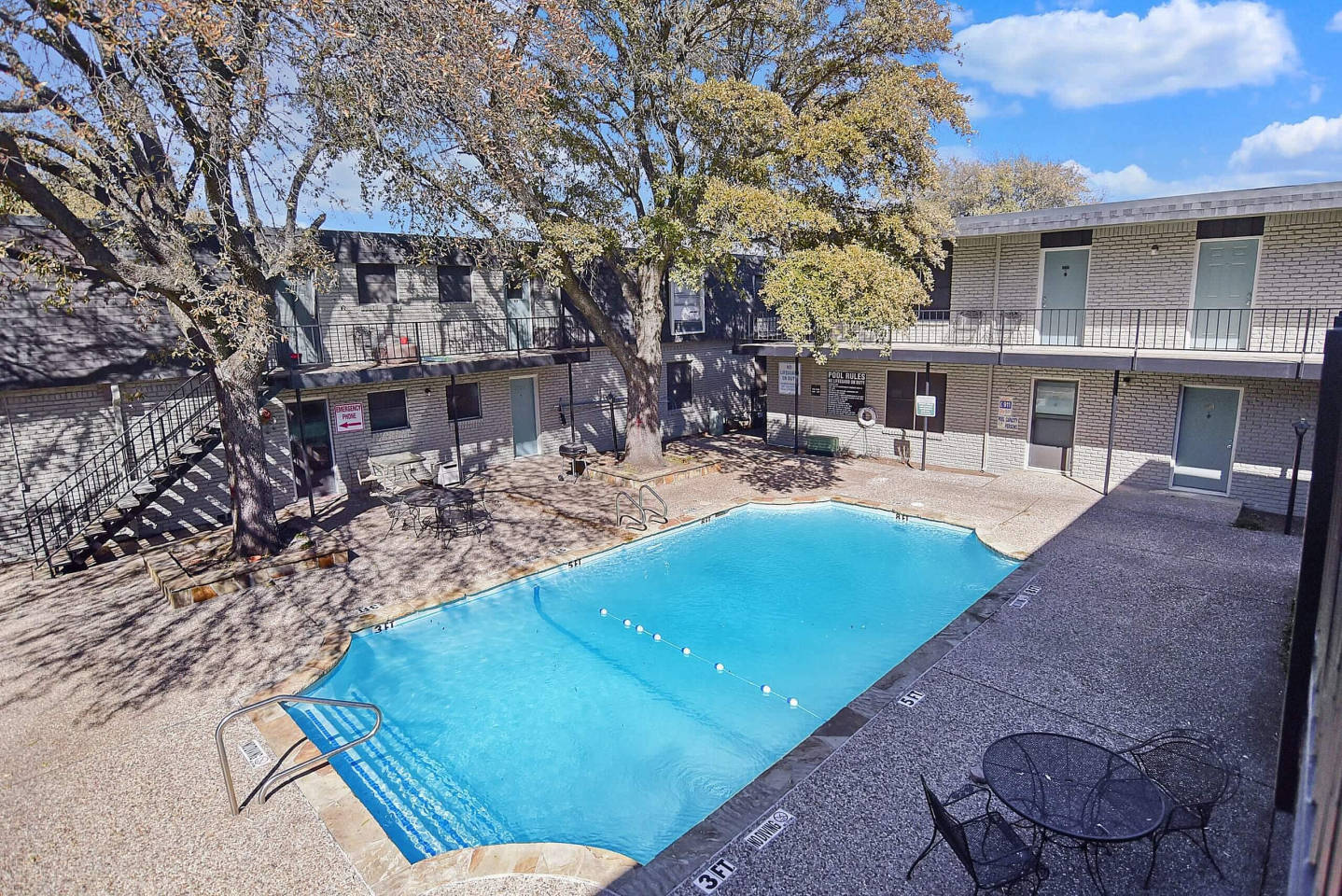 Ridgmar Oaks Image 63