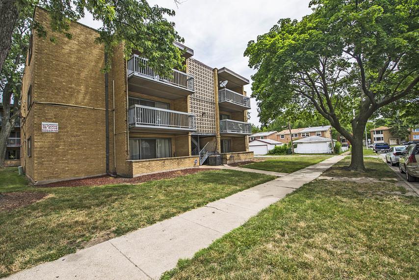 13905 S Clark Image 1