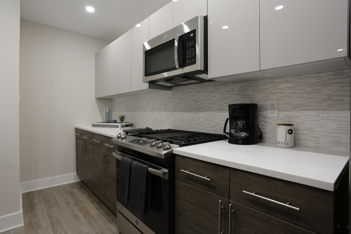 Regency Towers Image 13
