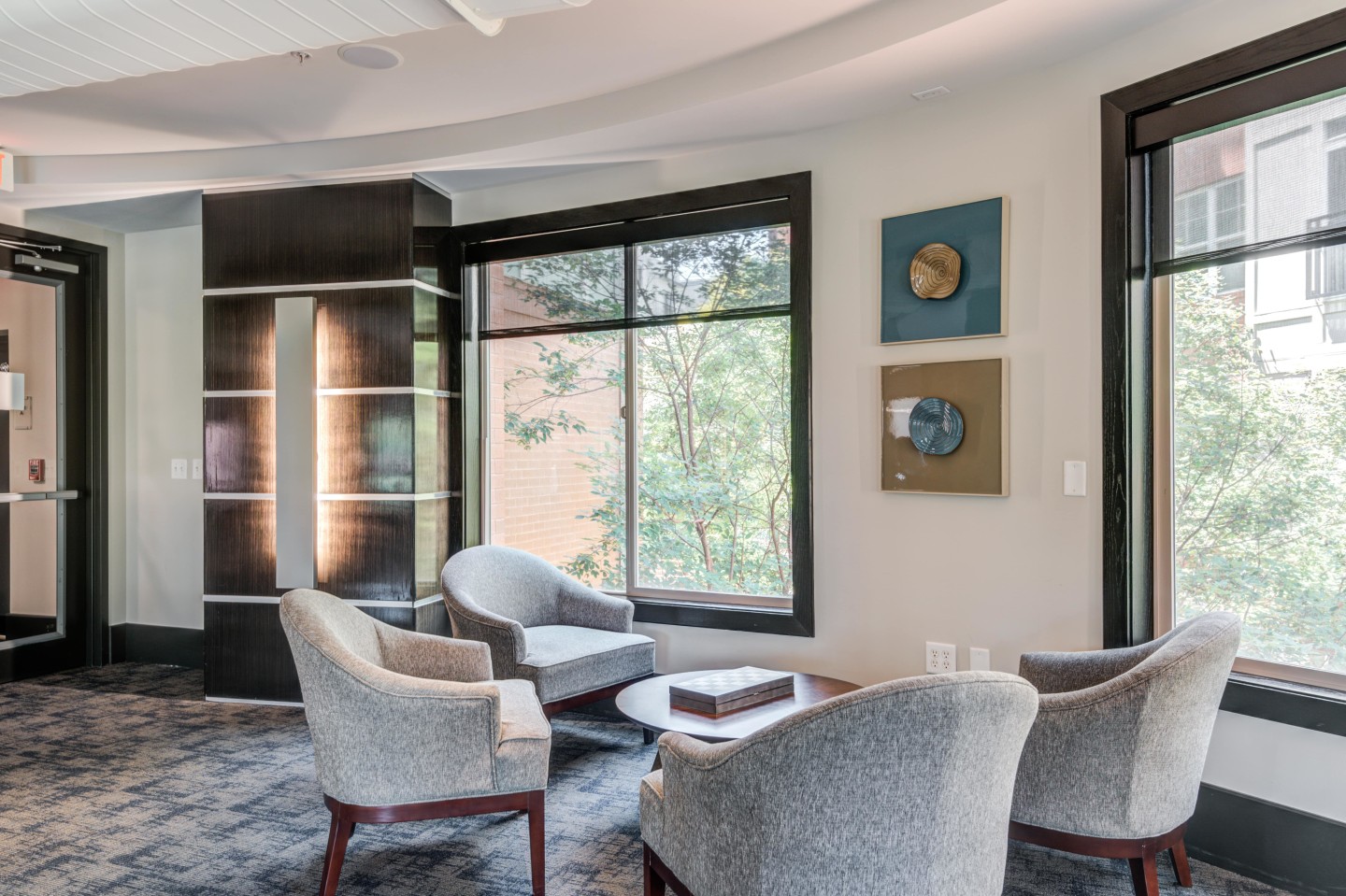 800 Carlyle Image 30