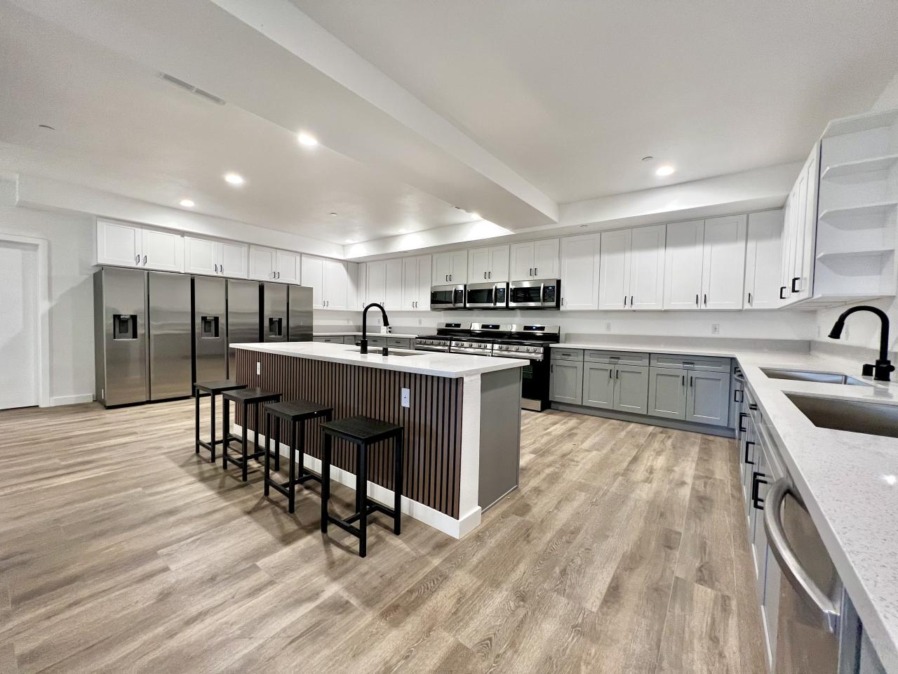 1587 W 35th Street - Co-Living Image 10