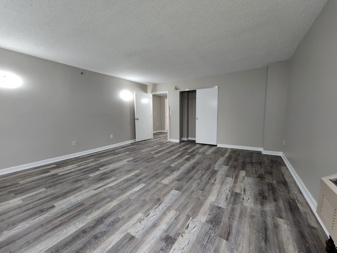 Peninsula Court Apartments Image 13