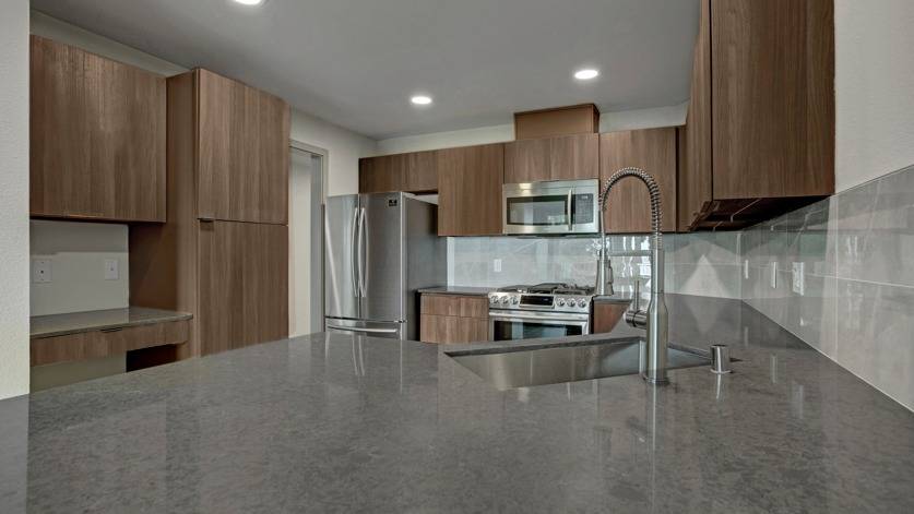 The Carillon Apartment Residences Image 36