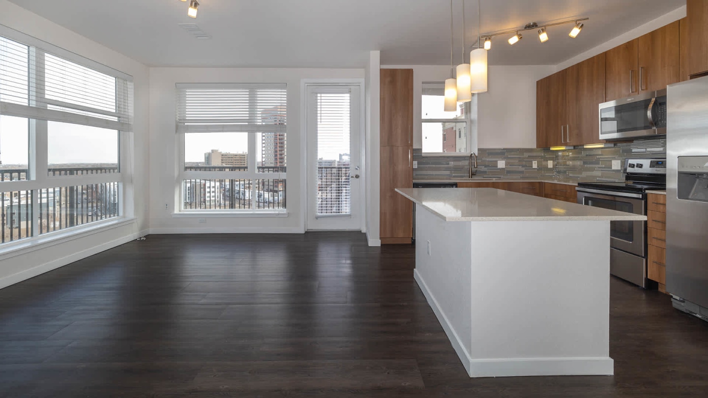 Radius Uptown Apartments Image 9